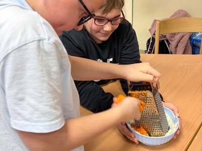 strouháme mrkvičku...